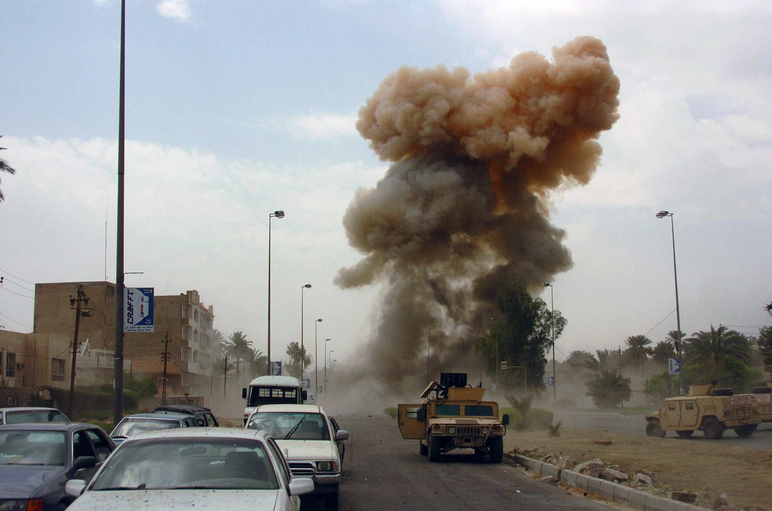 Car_bomb_in_Iraq.jpg